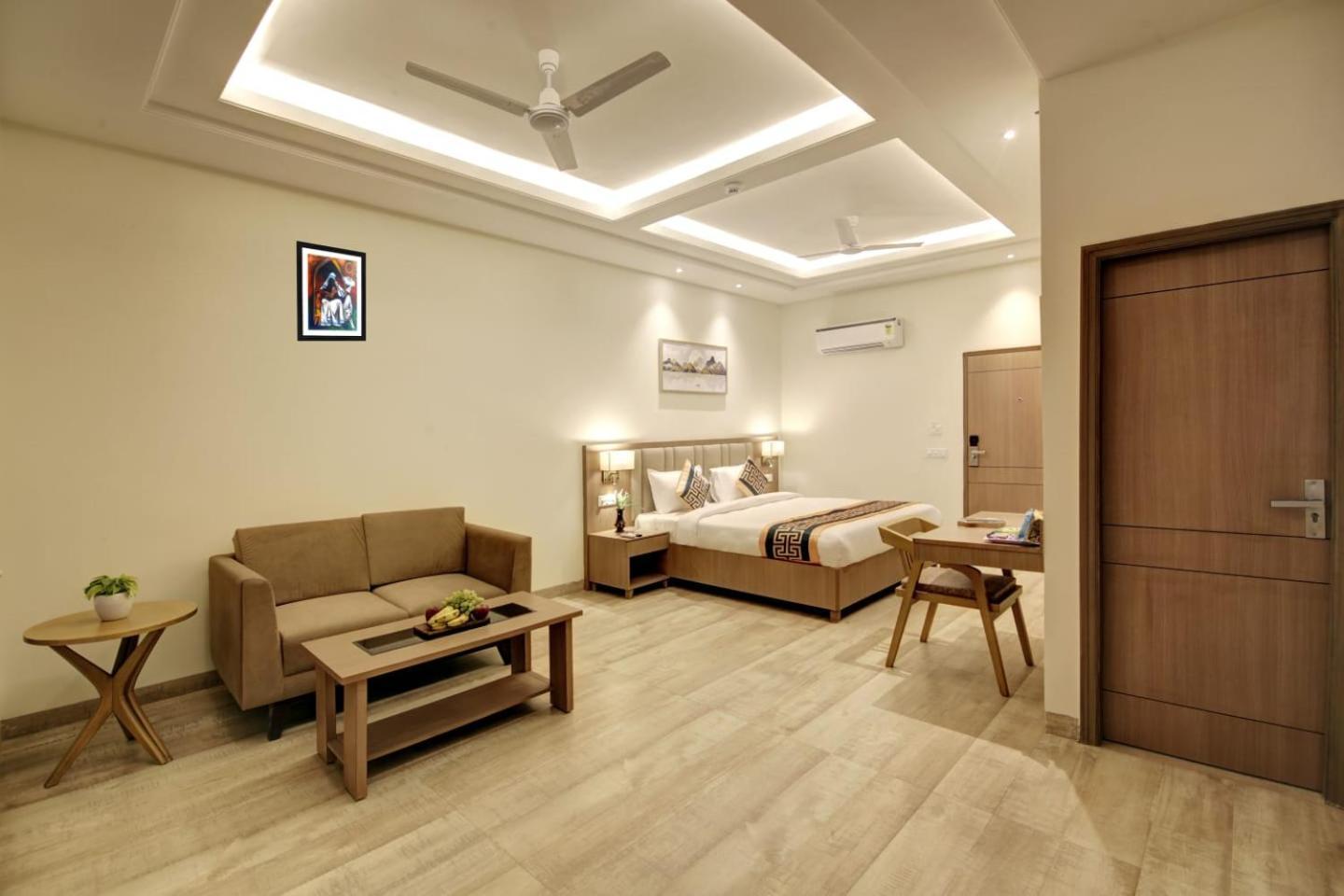 New Le Mount Near Igi Airport Delhi Hotel 4*