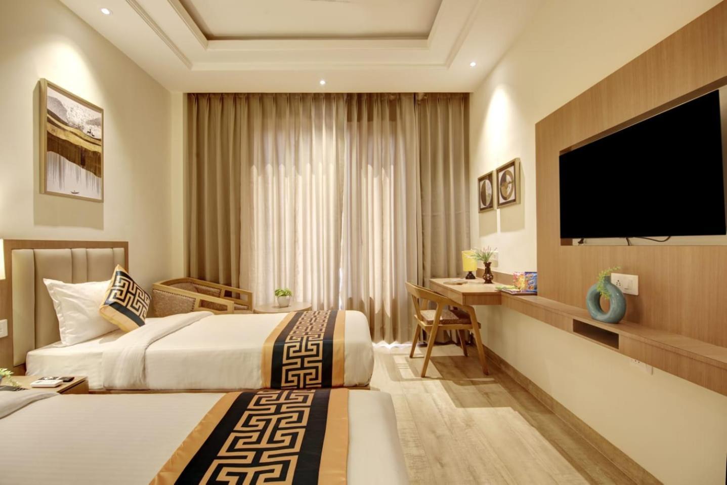 New Le Mount Near Igi Airport Delhi 4*
