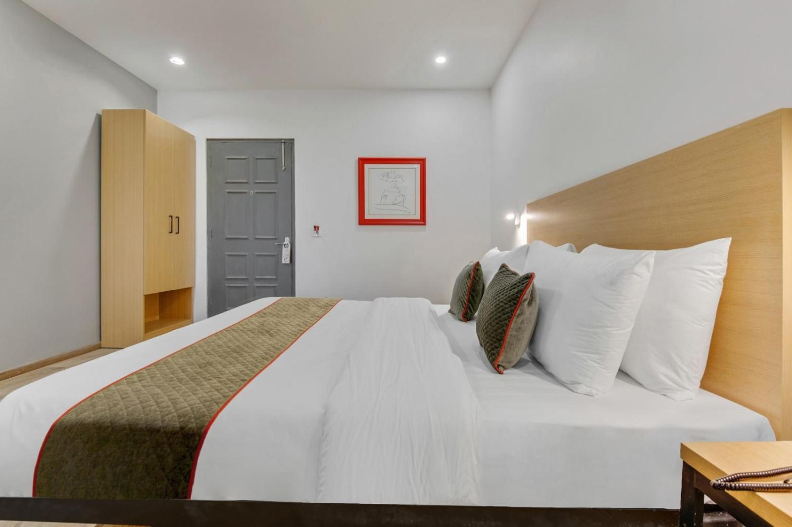 Hotel New Le Mount Near Igi Airport Delhi New Delhi